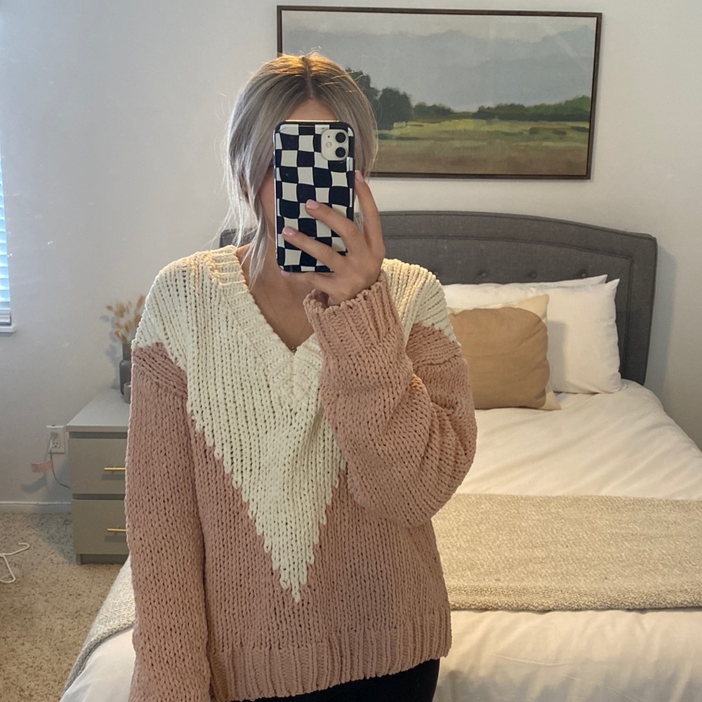 Women’s Forever 21 sweater